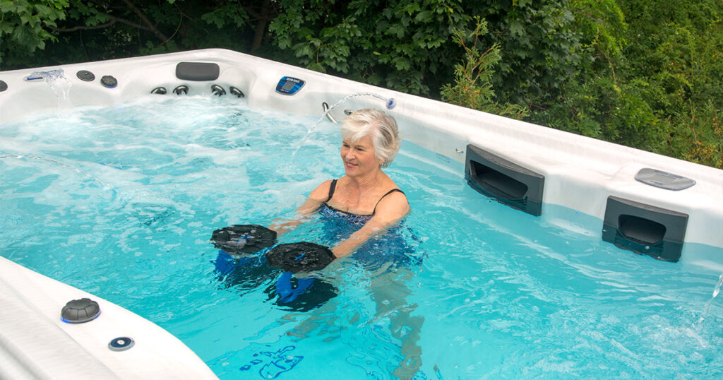 exercices dans l'eau pour les seniors