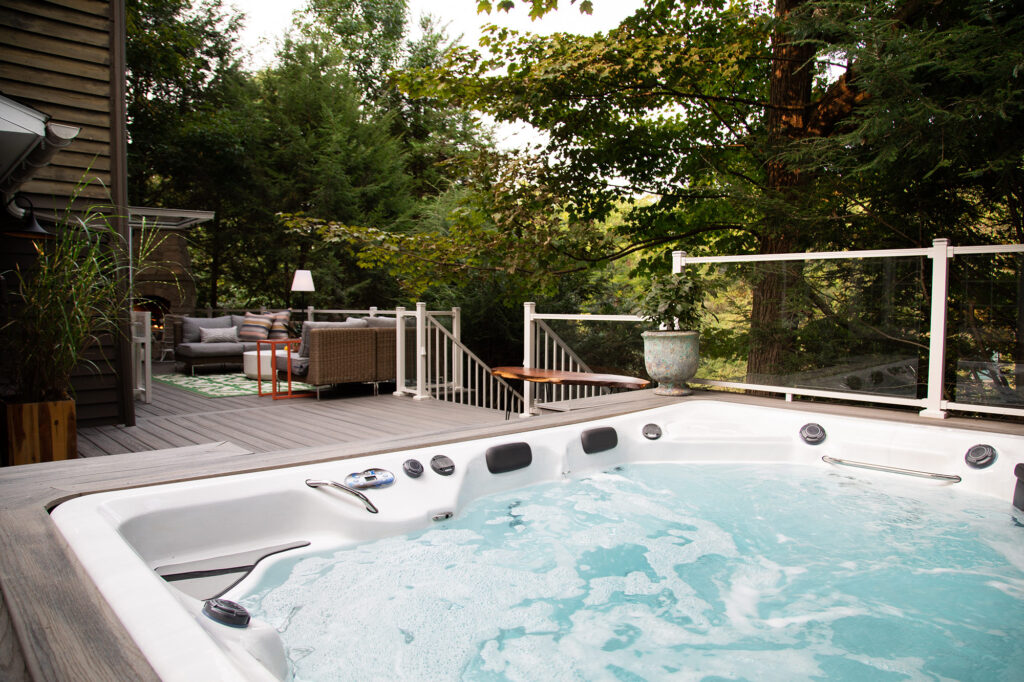 Idées pour petits spas de nage dans les jardins