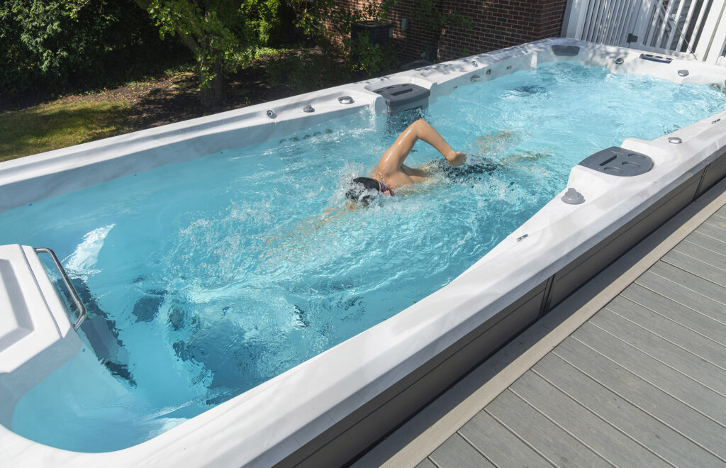 Spa de natation pour le fitness et la récupération : ce qu'il faut savoir avant d'acheter