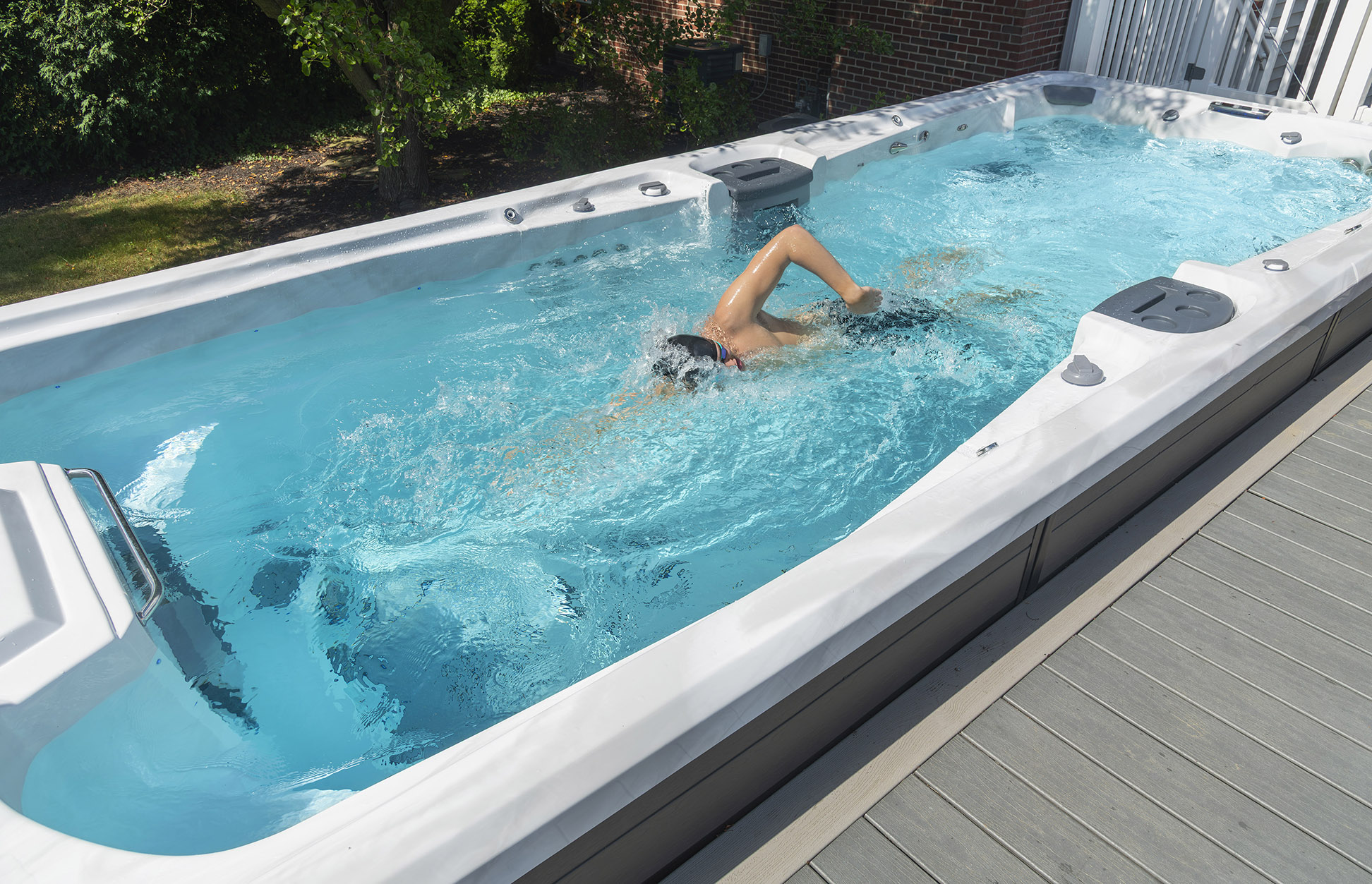 Spa de natation pour le fitness et la récupération : ce qu'il faut savoir avant d'acheter