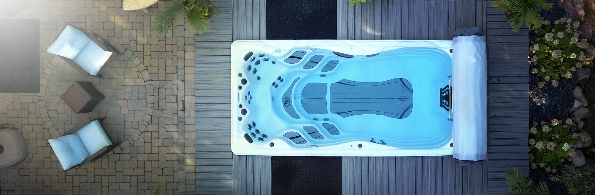 Vue de drone d'un spa de nage
