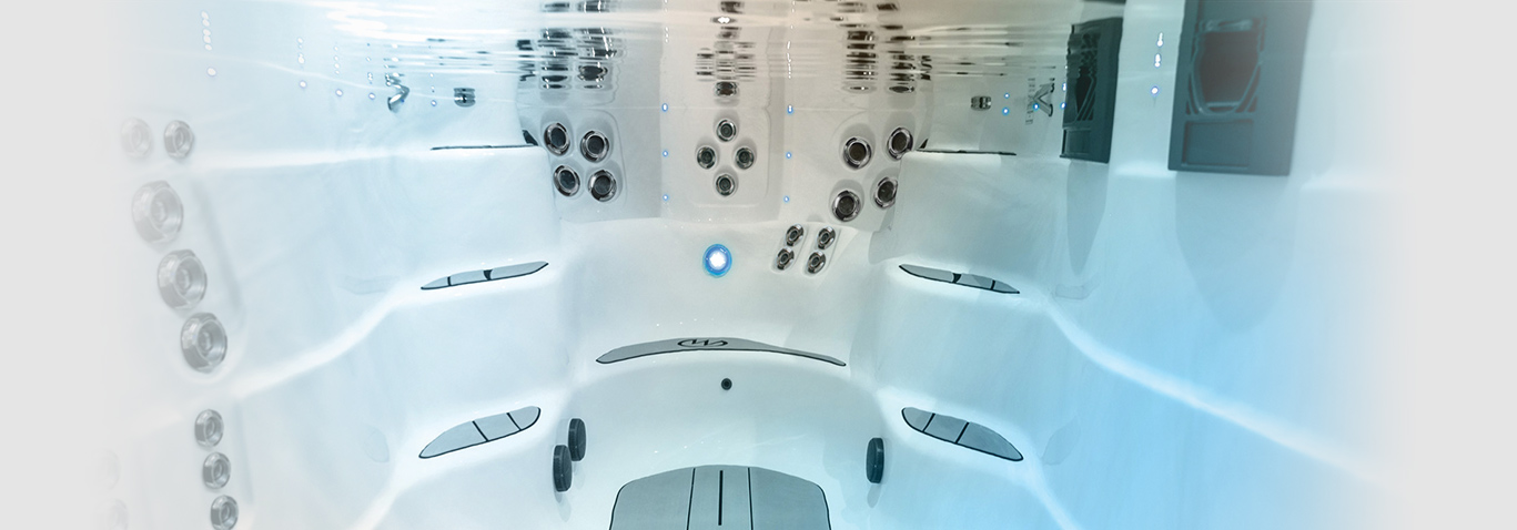 Heritage Challenger 18 D spa de nage